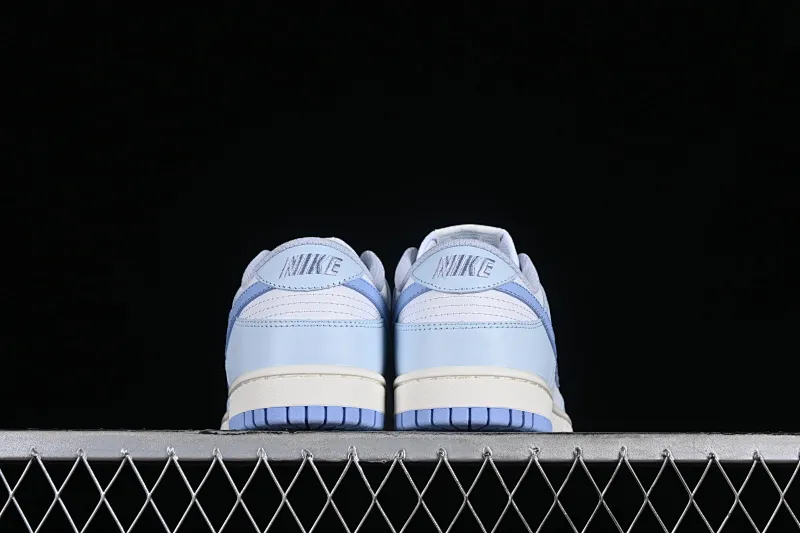 All categories Nk SB Dunk series Nk SB Dunk Low low-top sneakers Z version Nk Dunk Low "Blue Tint" small fresh blue SB low-top casual sneakers DD1873-400